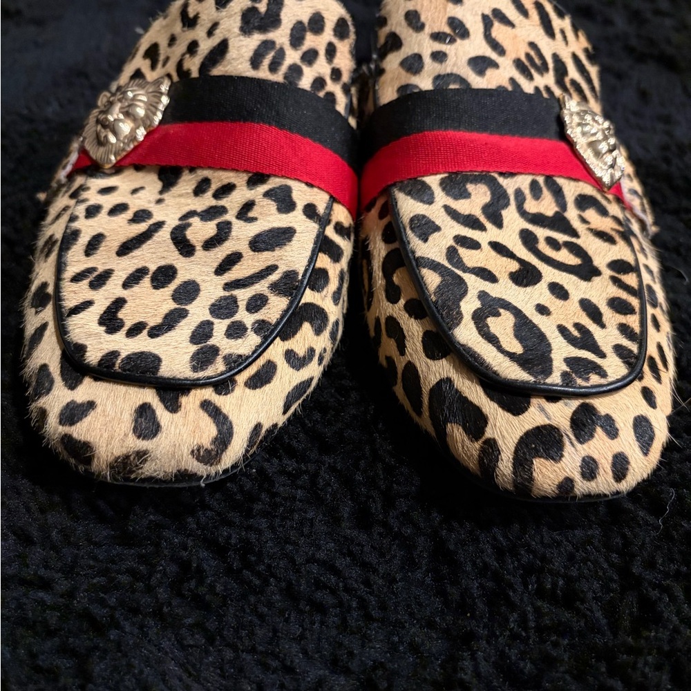 Steve Madden Leopard Print Flats/Mules w/Red/Black and Gold Lion Accents - Picture 2 of 5